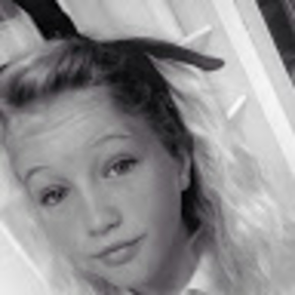 Meet your Posher, Adelaide - Picture 1 of 1